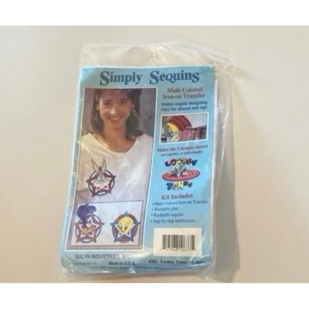Simply Sequins Looney‎ Tunes shirt decorating kit